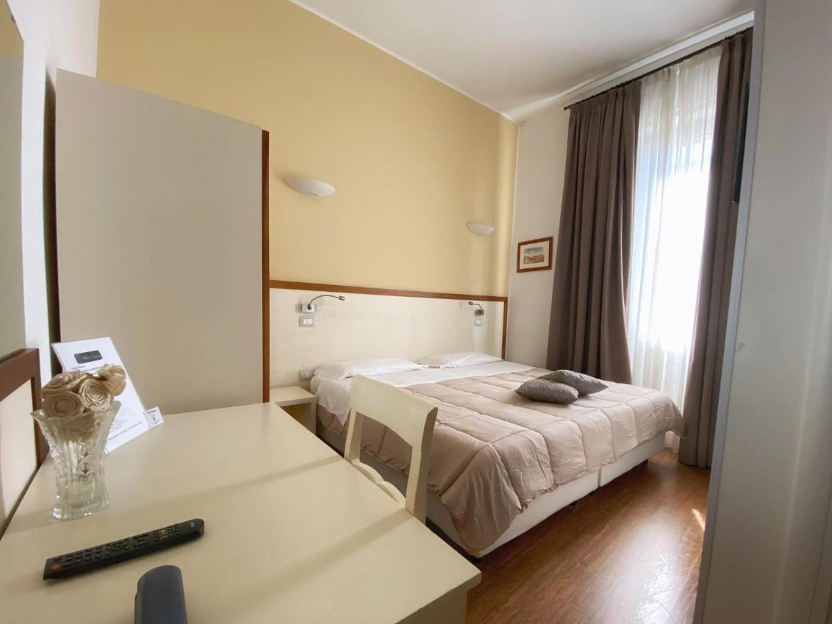 Hotel Dedoni 칼리아리 외부 사진