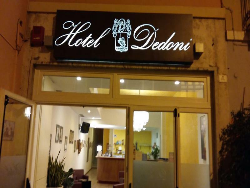Hotel Dedoni 칼리아리 외부 사진
