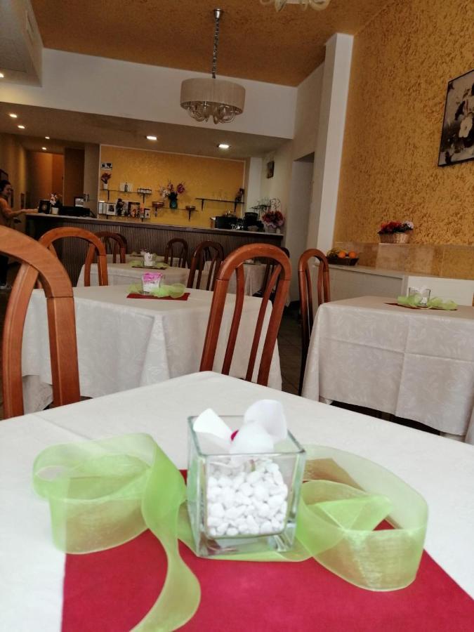 Hotel Dedoni 칼리아리 외부 사진